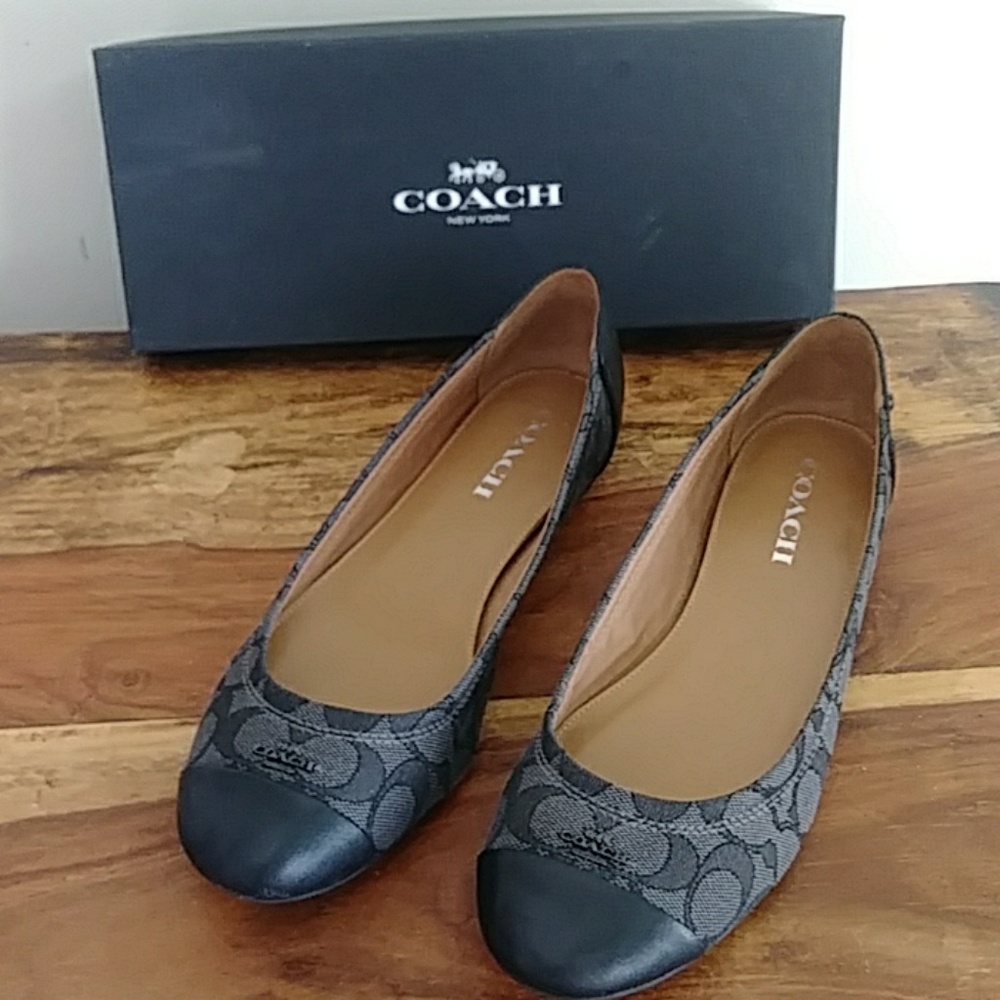 Coach Chelsea Outline Signature Flats Size 10 - Picture 2 of 6